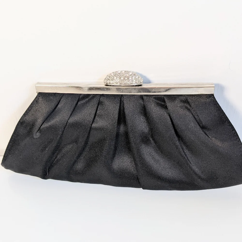 Vintage La Regale jeweled satin clutch convertible chain strap